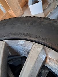 Gomme invernali 215/65 R17 e cerchi in lega