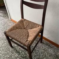 Sedia in legno e paglia antica marrone scuro