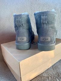 Ugg  donna