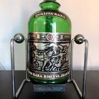 Versatone metallico con bottiglia Gio Buton