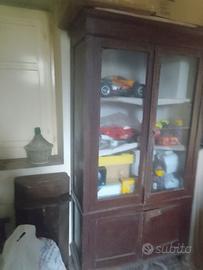 Vetrina in legno antica