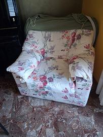 Set Divano 3 Posti + 2 Poltroncine floreali