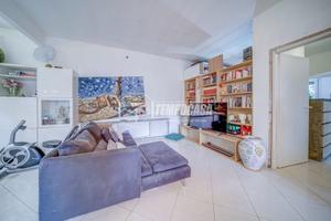 TRILOCALE TERMOAUTONOMO, BOX E CANTINA