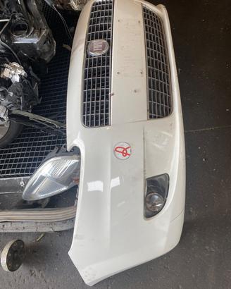 Paraurti anteriore Fiat grande punto