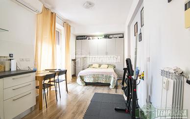 MONOLOCALE RISTRUTTURATO CON BALCONE