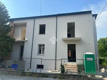 4 LOCALI A PARMA