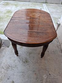 antico tavolo ovale in legno