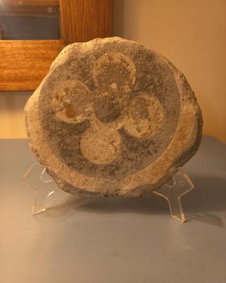 pietra decorata
