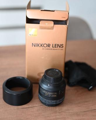 Nikon NIKKOR AF-S 85mm f/1.8G Obiettivo