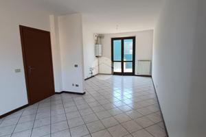 3 LOCALI A RODENGO SAIANO