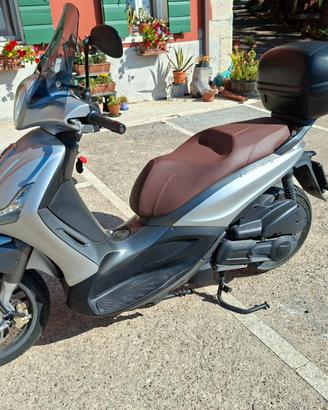 Beverly 300S ie abs-asr