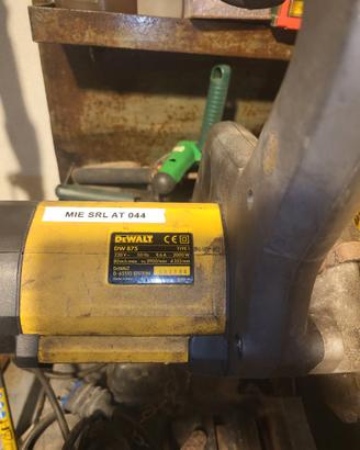 Troncatrice Dewalt