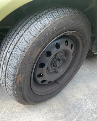 4 Cerchi Gommati 155/70 r13