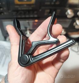 Capotasto in metallo per chitarra