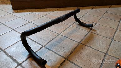 manubrio bici da corsa in carbonio Giant 