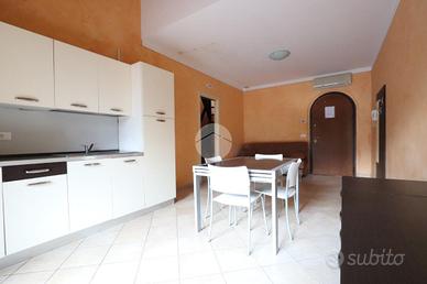 3 LOCALI A TORTORETO