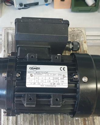 Motore elettrico monofase