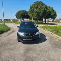 Lancia Ypsilon 1.3 Mjt 95 CV (2017) – Unico Propr.
