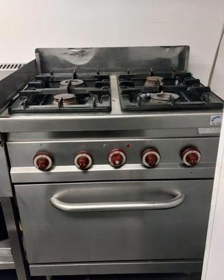 Cucina 4 fuochi (gas)+forno elettrico