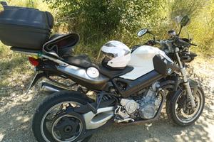 F 800 st con carena anteriore f 800 r