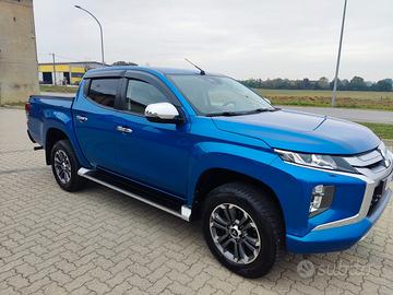 Mitsubishi l200 full optional