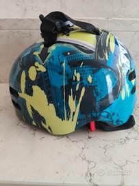 casco da skateboard o pattinaggio 