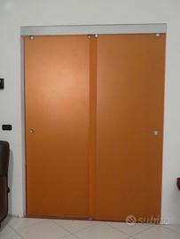 porte in vetro temprato colore arancio