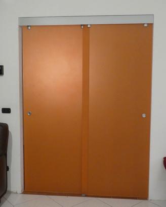 porte in vetro temprato colore arancio