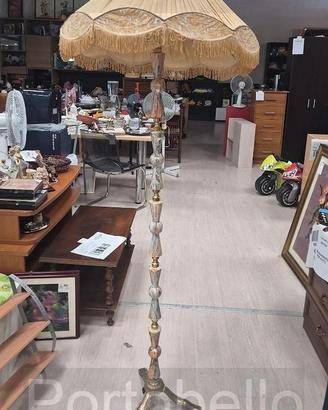 Codice: 10239 LAMPADA DA TERRA ANNI 50 FUSTO IN F