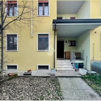 VILLA A SCHIERA A ZEVIO