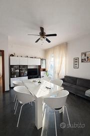 Ampio e luminoso tricamere a Gorizia