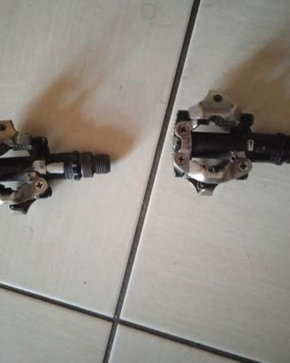 pedali Mountain bike 