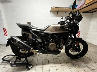 Husqvarna Svartpilen 701 usata in vendita - Main Image