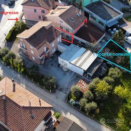 3 LOCALI A CIVITANOVA MARCHE