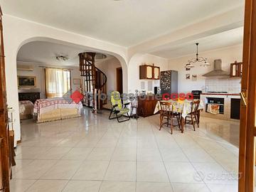 San Nicolò - 6 Vani Balconato su 2 Livelli