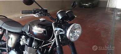 Triumph Bonneville - 2015