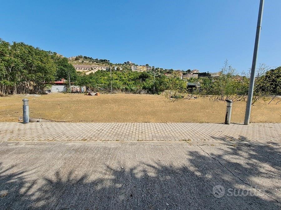 Terreno + Rudere + Locale Commerciale + Appartamen - Vista 4