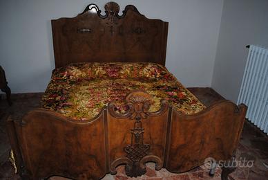 Camera in stile Chippendale