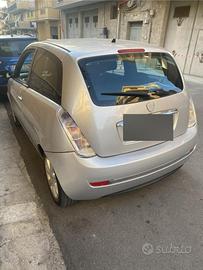 Lancia ypsilon 1.2 fire