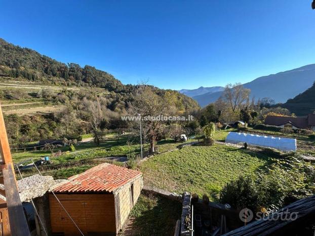 TERRA-CIELO CON GIARDINO DI PROPRIETA'