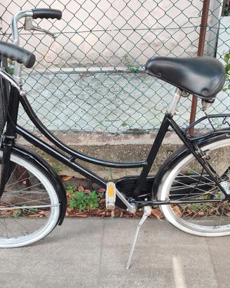 Bicicletta da donna 24" completissima. 