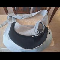 Trasportino a  tracolla.