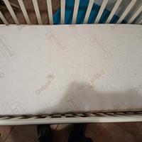 lettino con sbarre bambini