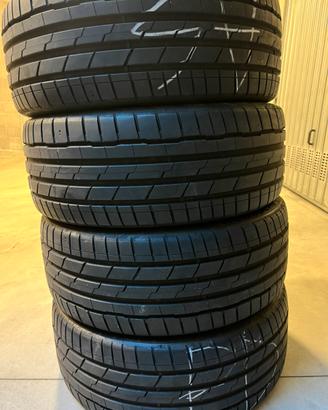 Gomme estive 215 45 18 praticamente nuove