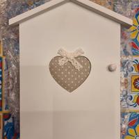 Casetta porta chiavi in legno