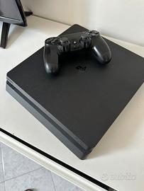 PlayStation 4 come nuova + 2 Joypad