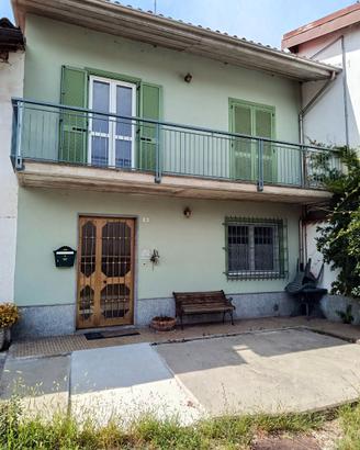 Casa (indipendente, libera su due lati, due piani)