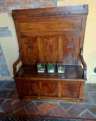 Cassapanca in legno