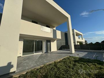 Villetta a schiera in pronta consegna