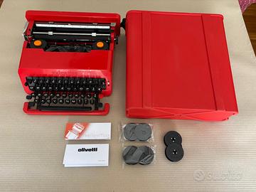 Macchina da scrivere Olivetti Valentine